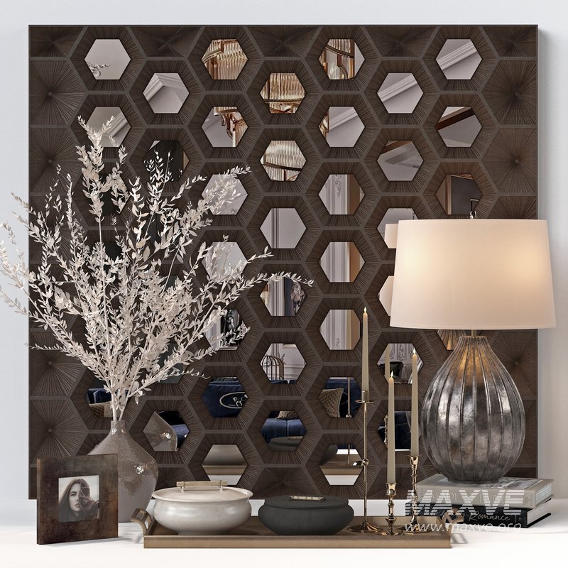 ANTIQUE BRAEE DECORATIVE SET 01 - Image 1