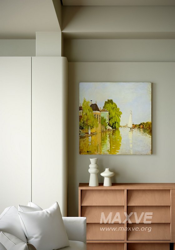 Living Room - Image 2