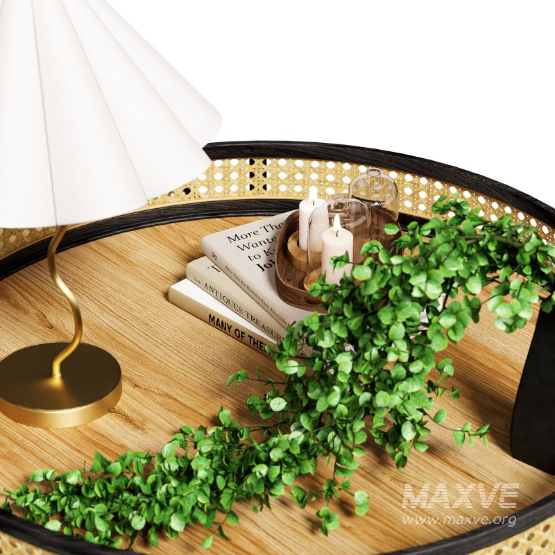 Table bouquet and items - Image 1