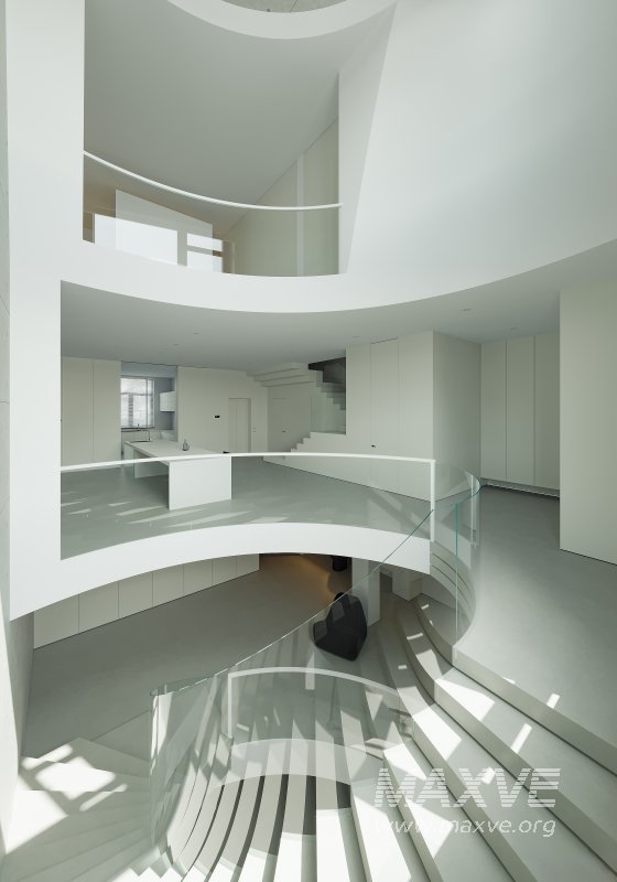 White interior - Image 30